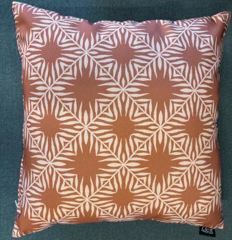 Оранжево-коричневый