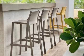 Стул пластиковый барный Nardi Trill