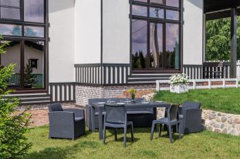 Цвет пластика:графит/Цвет подушек:графит