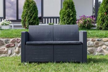 Цвет пластика:графит/Цвет подушек:графит