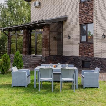 Цвет пластика: светло-серый/Цвет подушек:светло-серый