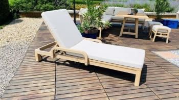 Шезлонг деревянный с матрасом Reehouse Rimini