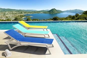 Шезлонг-лежак пластиковый ReeHouse Pacific