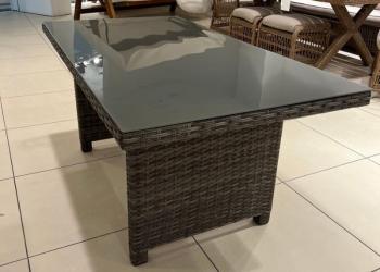 Серо-коричневое плетение