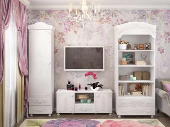 Белое дерево