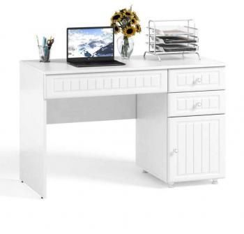 Белое дерево