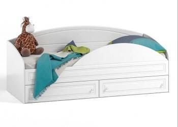 Белое дерево