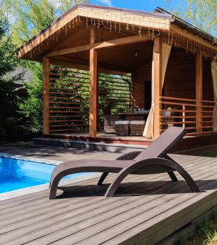 Коричневый